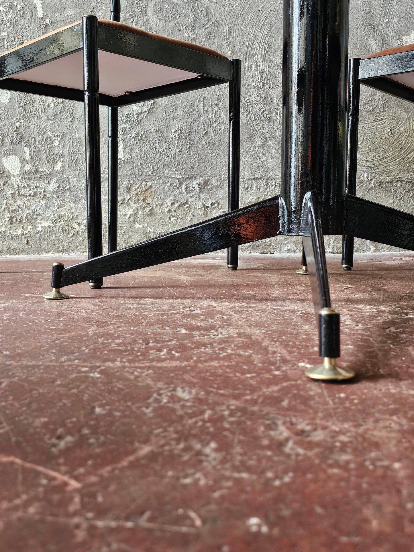 Tavolo e sedie design anni 50
