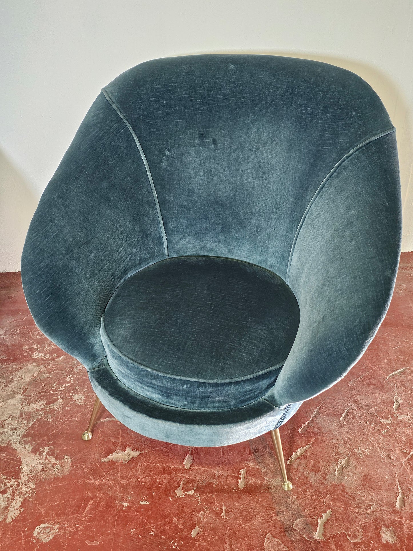 Poltrone design anni 50 in velluto di Federico Munari