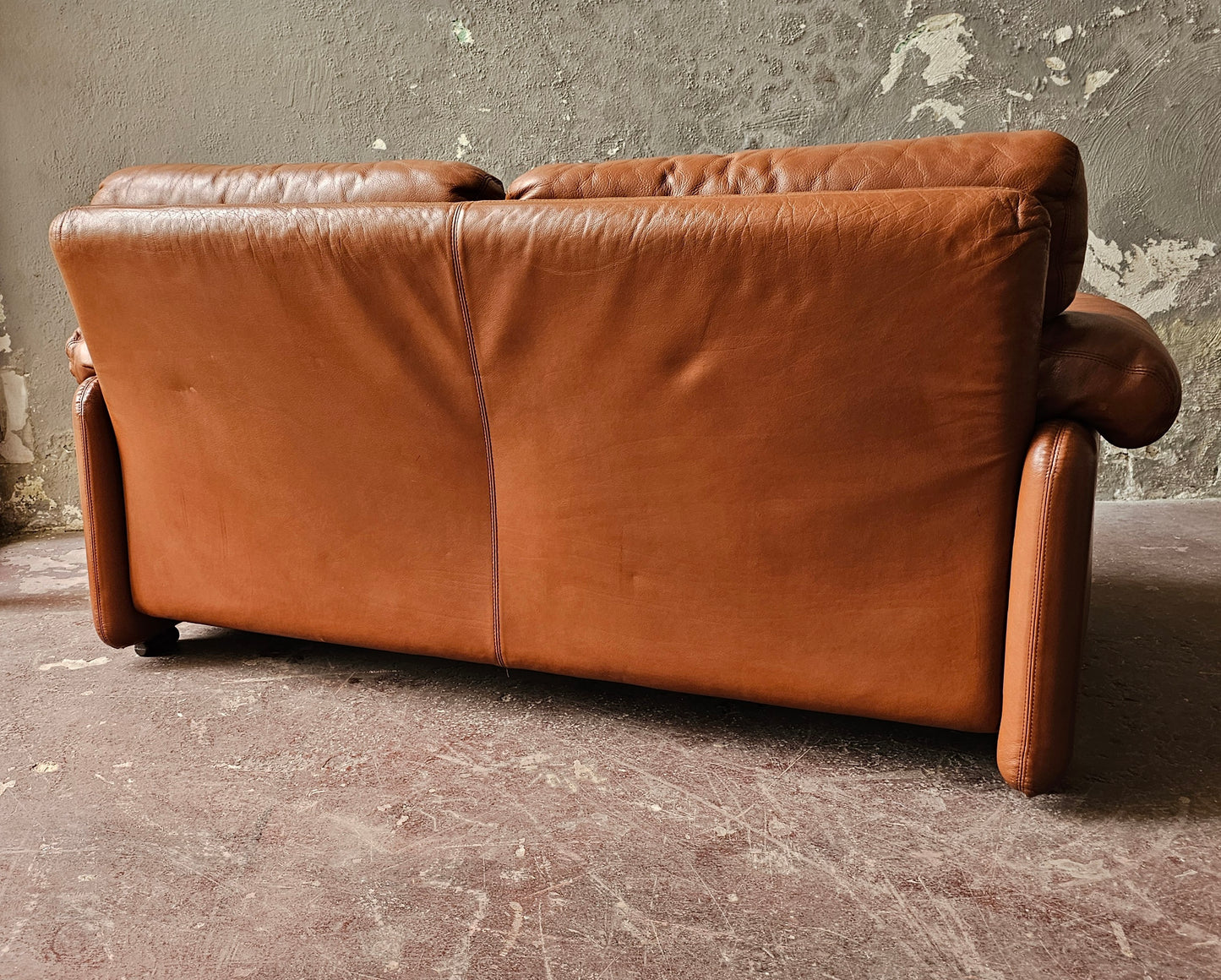 Divano in pelle Coronado di Tobia scarpa 1960