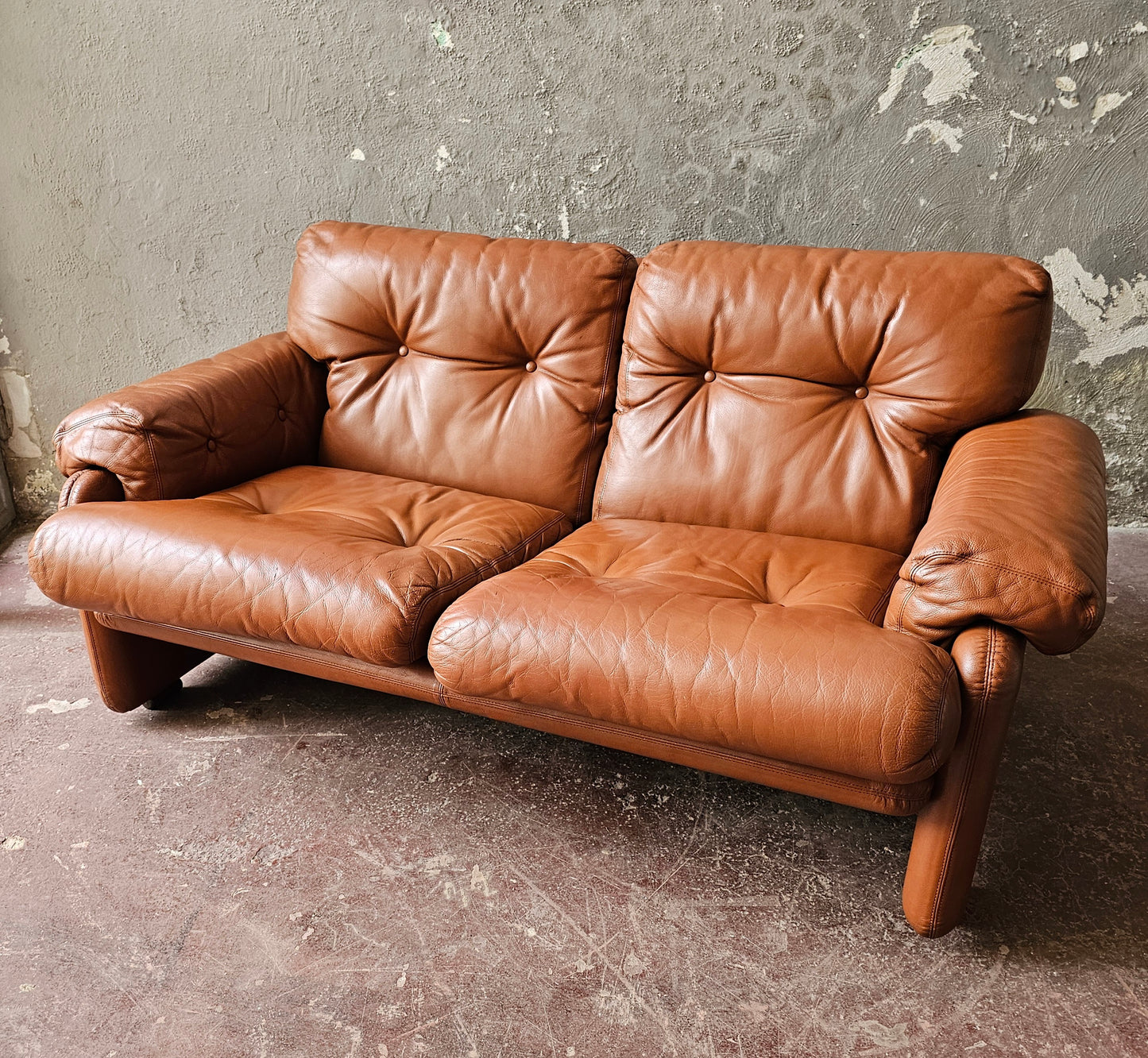Divano in pelle Coronado di Tobia scarpa 1960