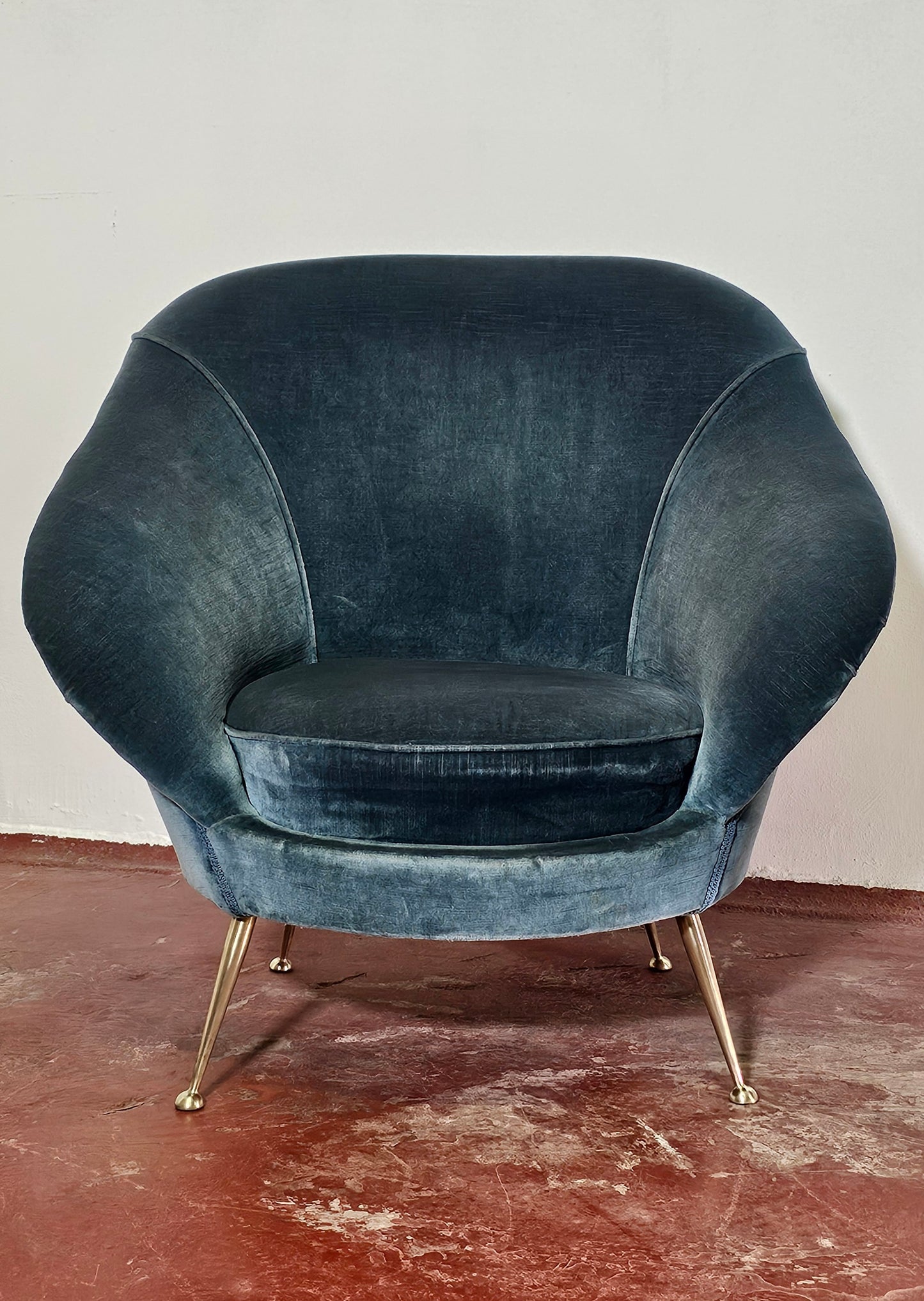 Poltrone design anni 50 in velluto di Federico Munari