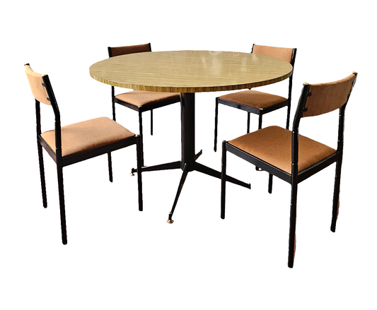 Tavolo e sedie design anni 50
