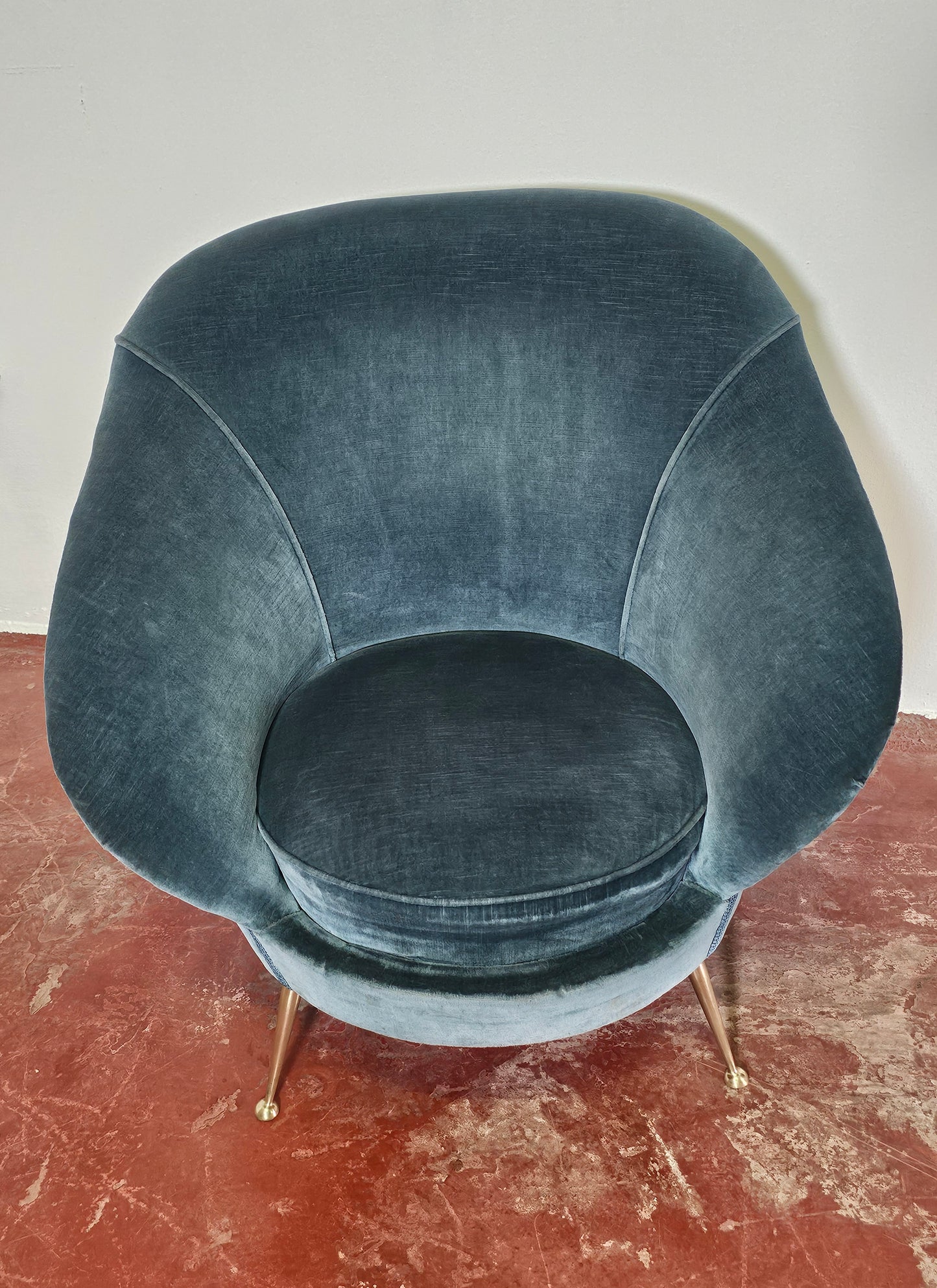 Poltrone design anni 50 in velluto di Federico Munari